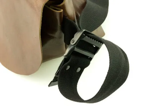 メッセンジャーバッグ (L)/BROWN-FAS