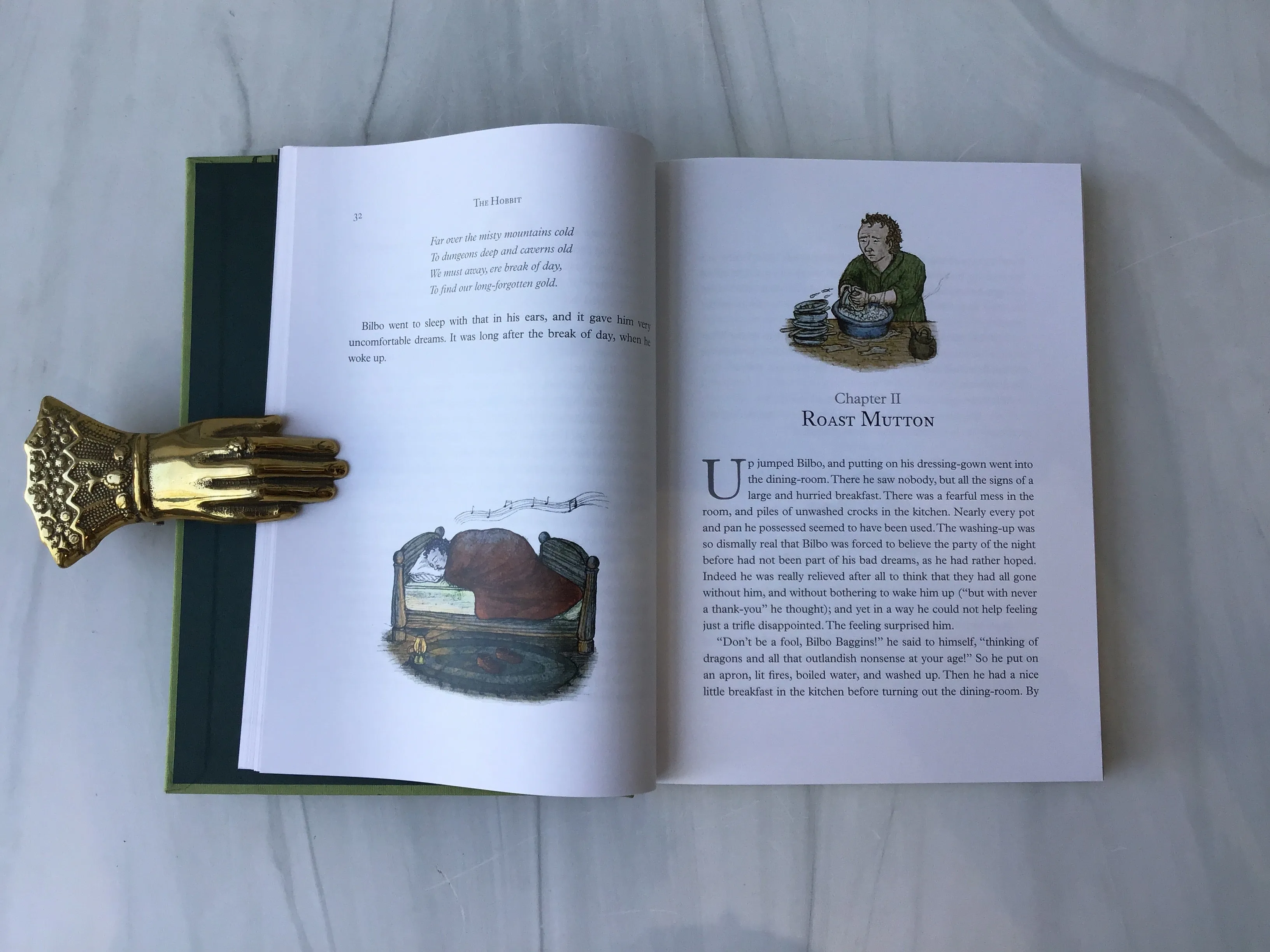 -The Hobbit: Illustrated Edition*