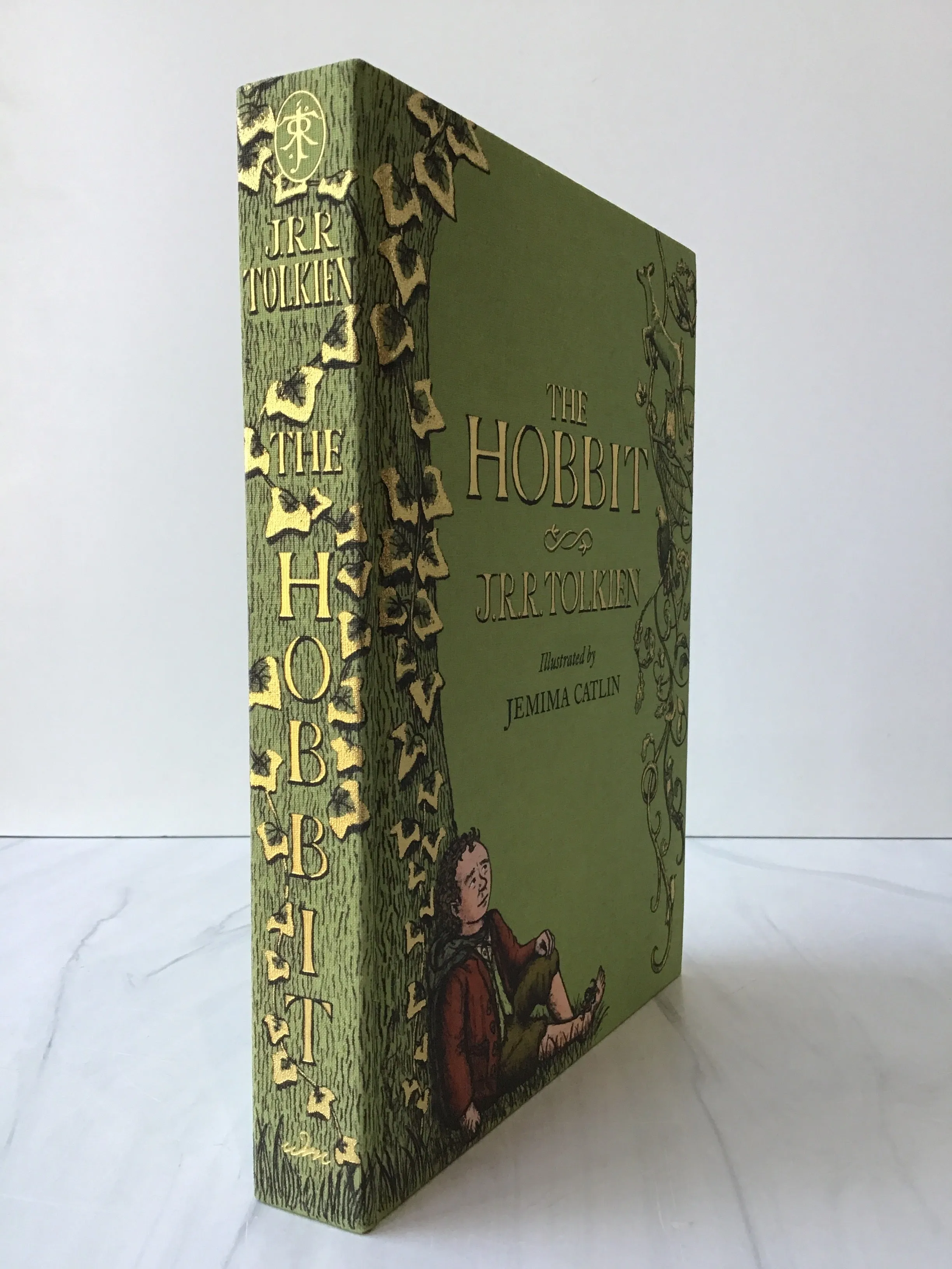 -The Hobbit: Illustrated Edition*