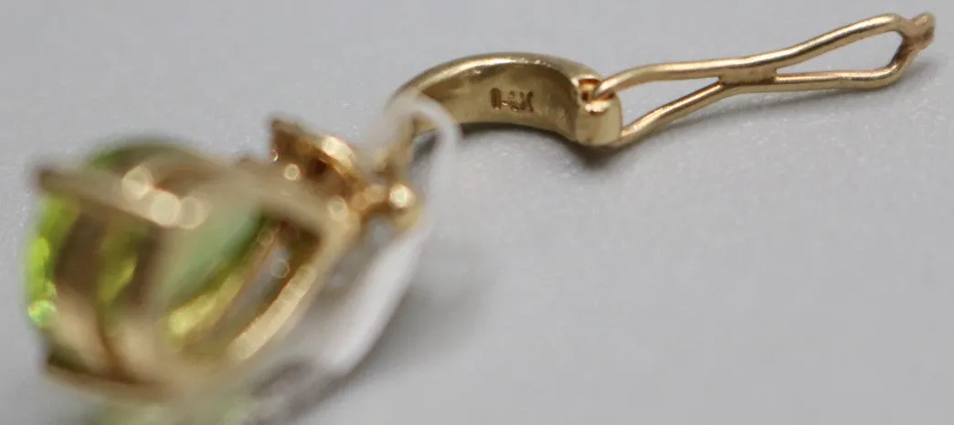 14K Yellow Gold Pear Shaped Green Stone W/ 3 Diamonds Charm 1.9 Grams