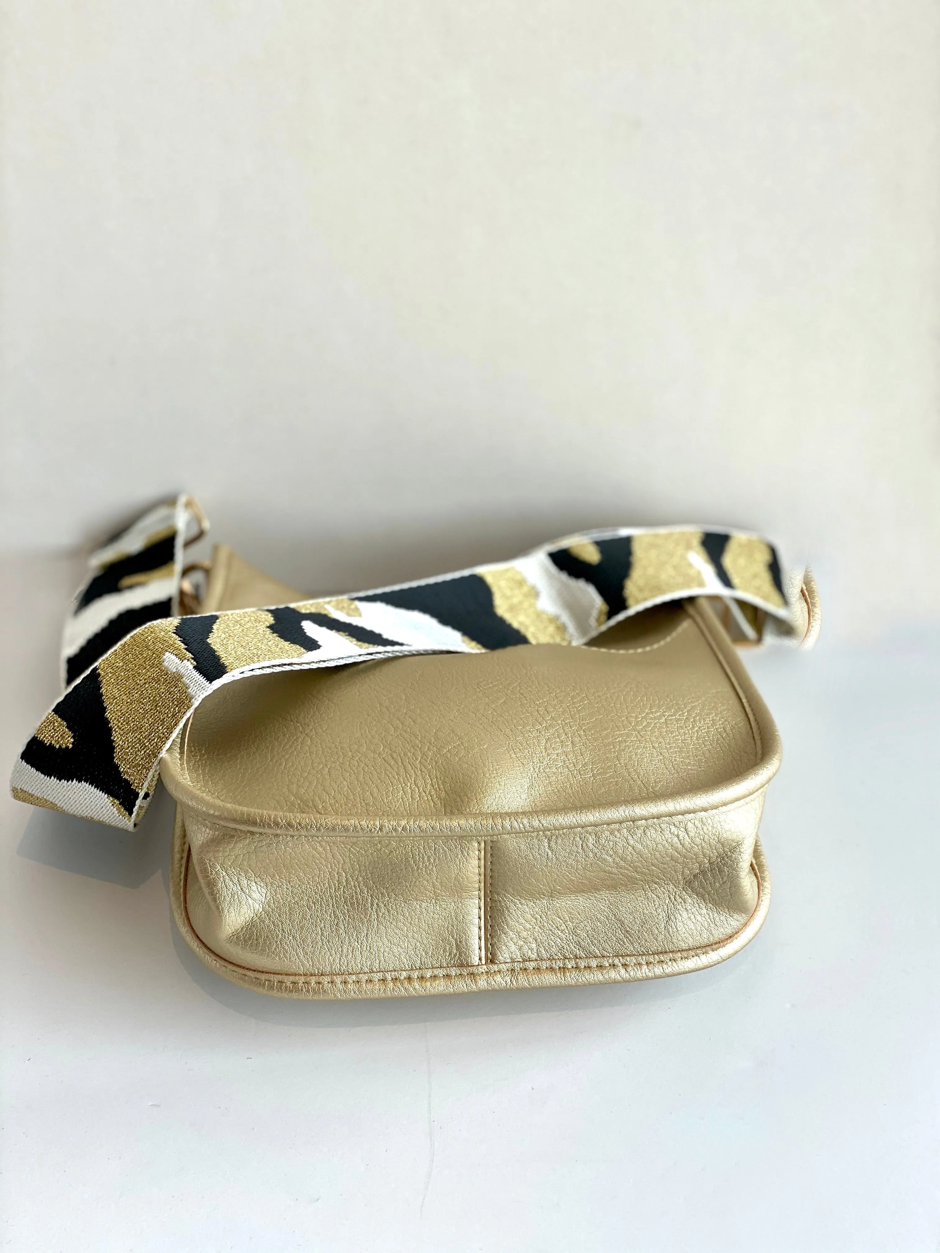 Ahdorned Mini Messenger Bag