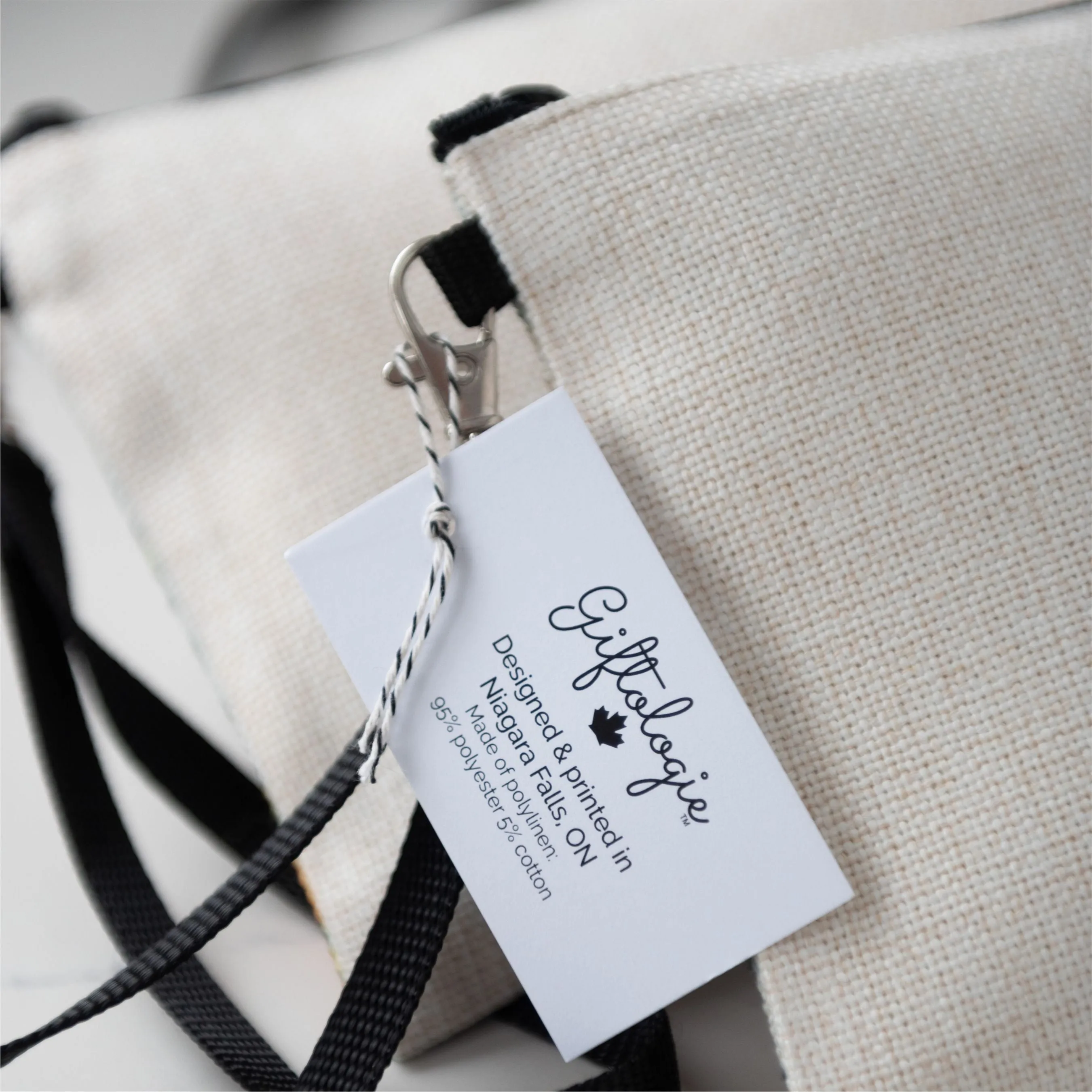 Amaris Zippered Linen blend Bag