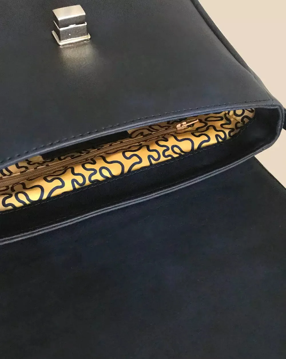 DAYBREAK COBRA BAG