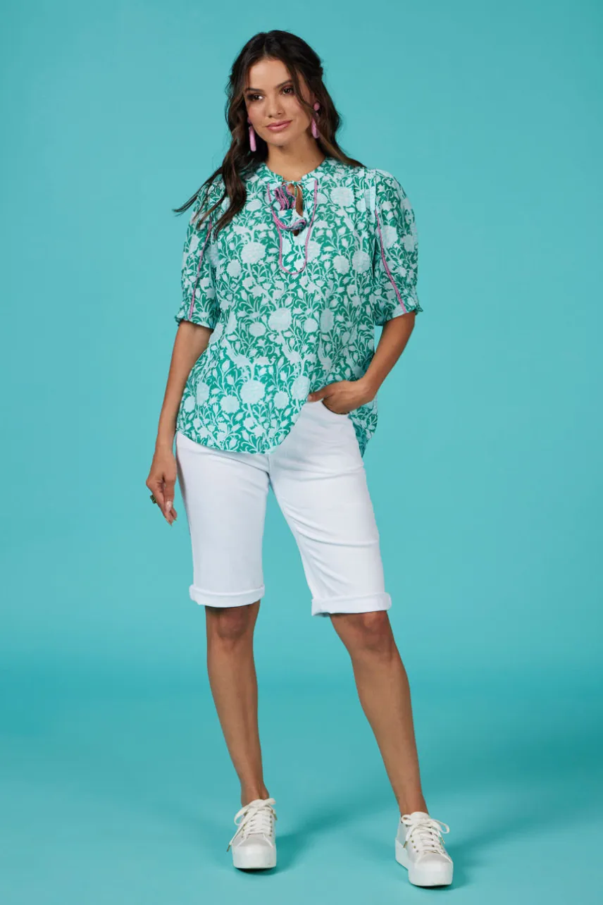 Finesse Short in White