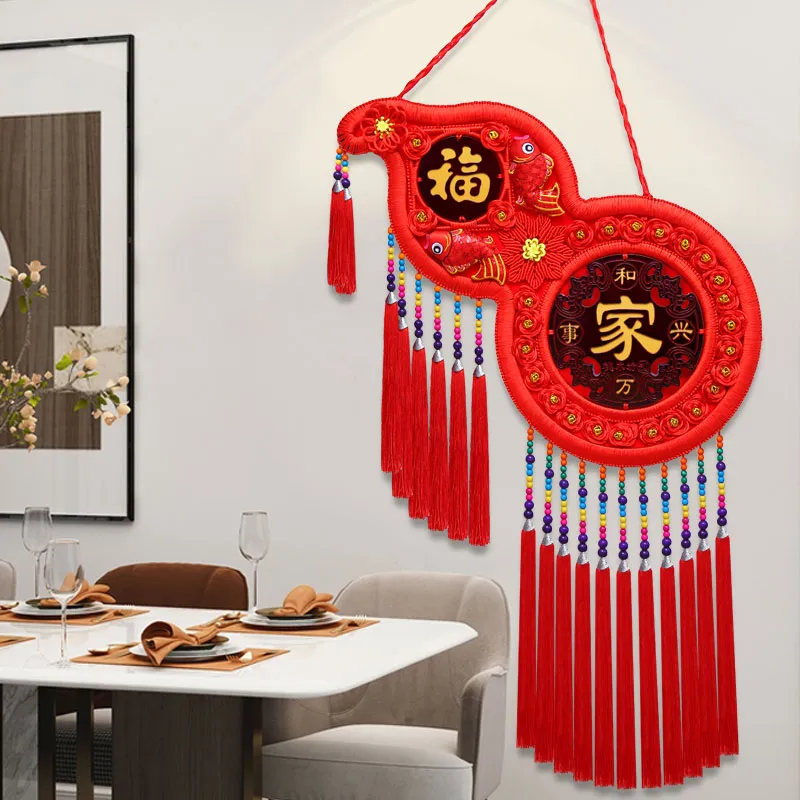 Gourd-shaped Peach Wood Chinese Knot Wall Hanging Decoration for Living Room Housewarming Gift
