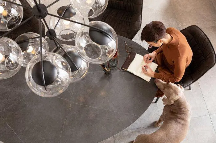 Grande Possibilita Black Oval Table