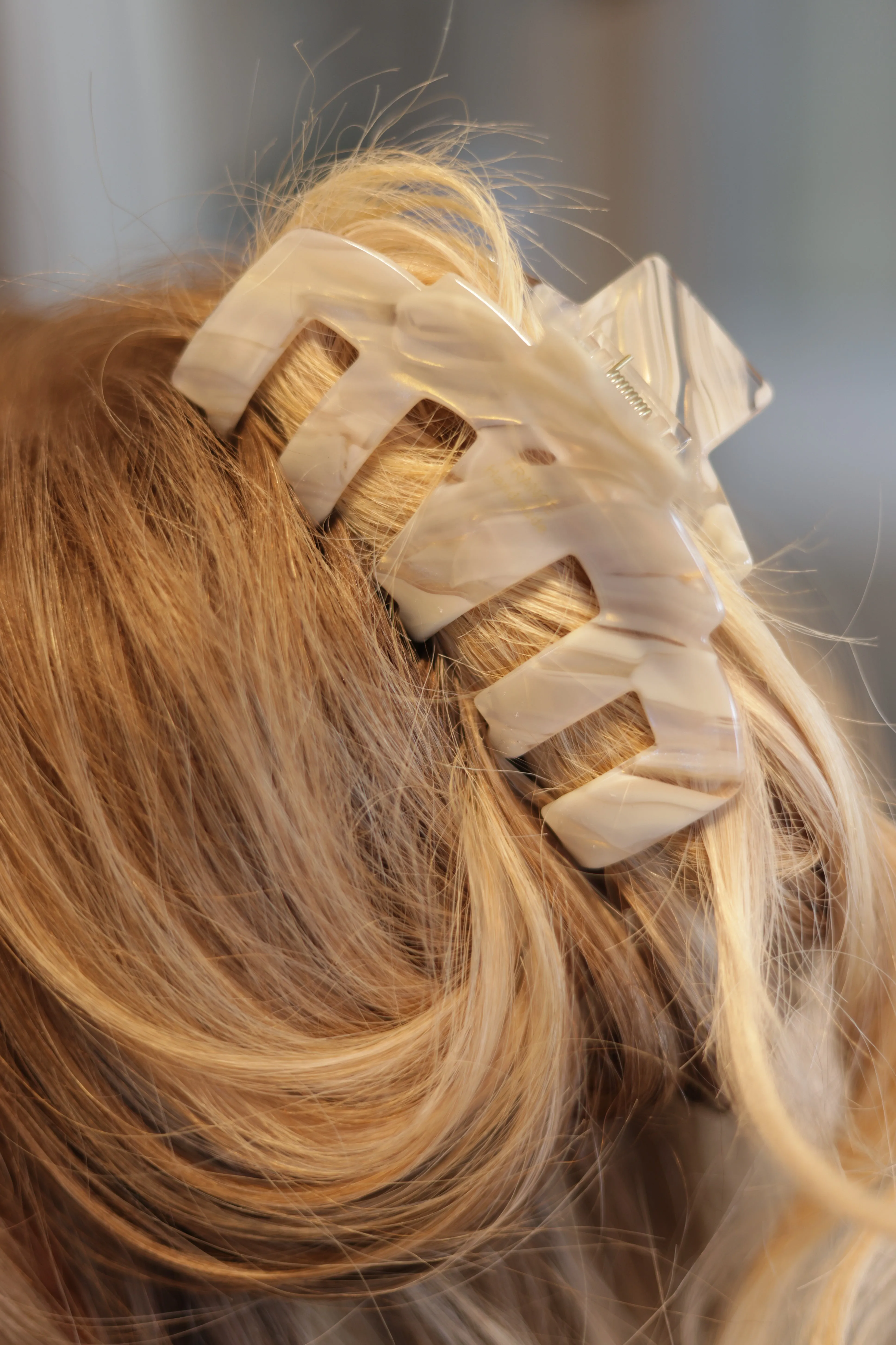 High-End, Simple and Luxurious HAIRPIN