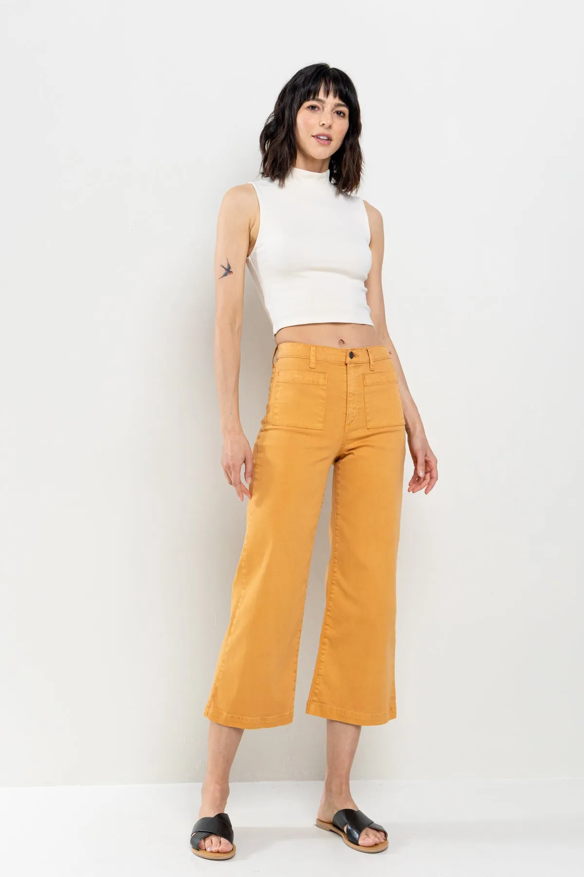 HIGH RISE CROP WIDE LEG JEANS IN INCA GOLD WITH TWO FRONT POCKETS / SP-P12544IG