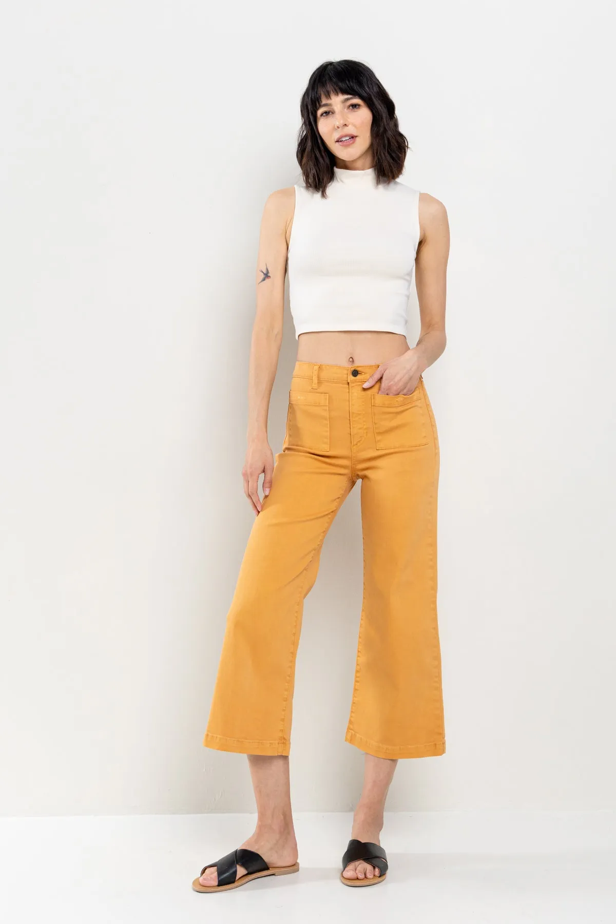 HIGH RISE CROP WIDE LEG JEANS IN INCA GOLD WITH TWO FRONT POCKETS / SP-P12544IG