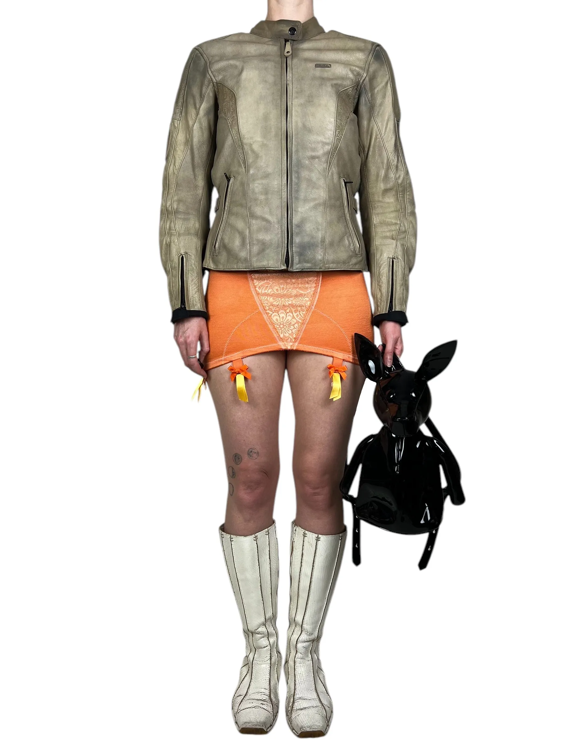 Kendall   Kylie 2010’s ‘Normie’ dog backpack