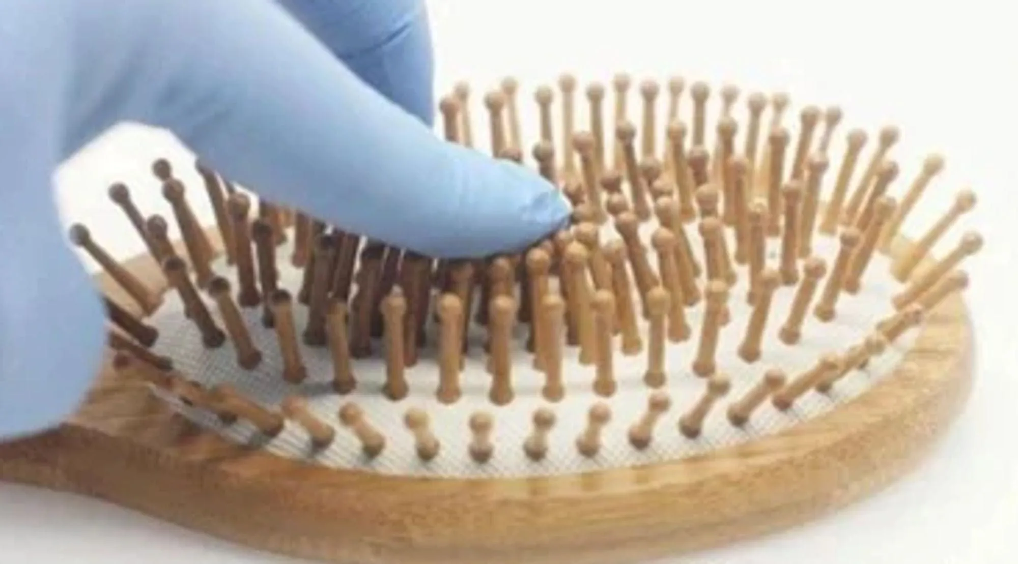 Large Bamboo Hairbrush with Natural Rubber Cushion – Detangling, Anti-Static & Scalp Massage