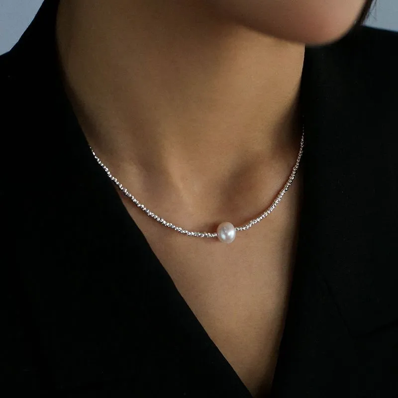 Luxurious Shiny Passepartout Freshwater Pearl Necklace