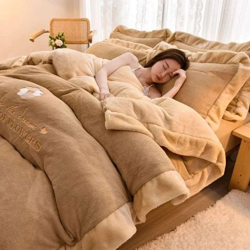 Luxurious Winter Bliss Velvet Duvet Cover Set