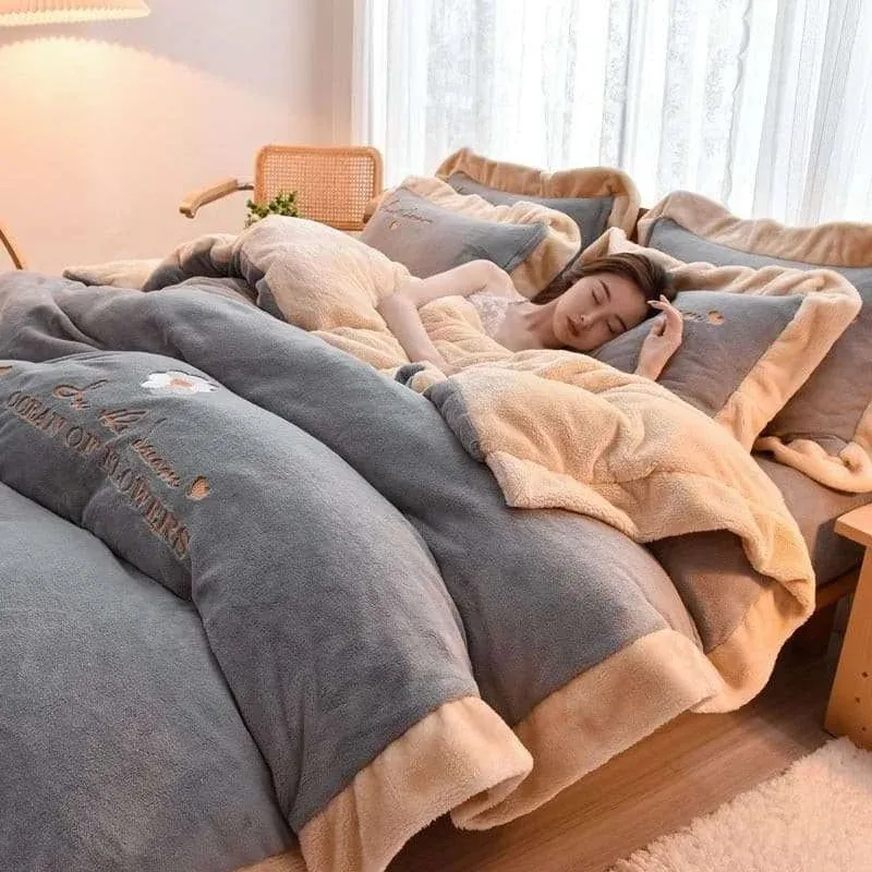 Luxurious Winter Bliss Velvet Duvet Cover Set