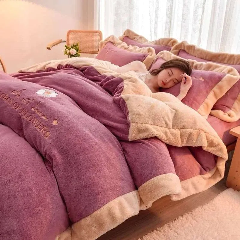 Luxurious Winter Bliss Velvet Duvet Cover Set