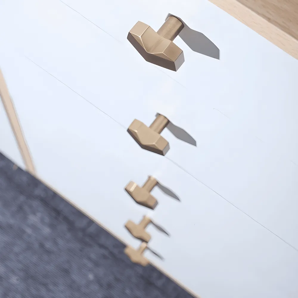 MATTIUS / Solid Brass Knobs