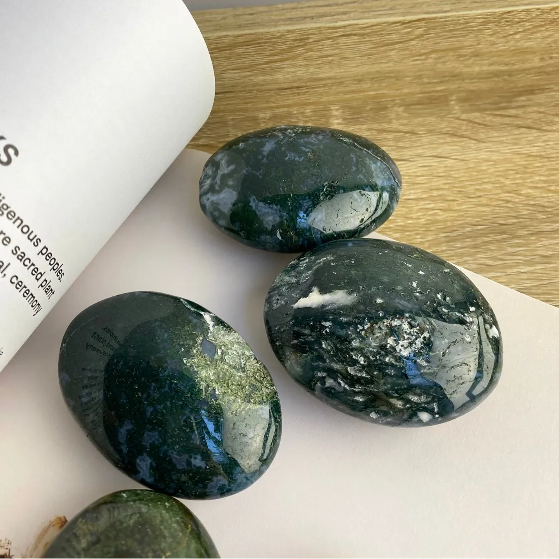 Moss Agate Palm Stone