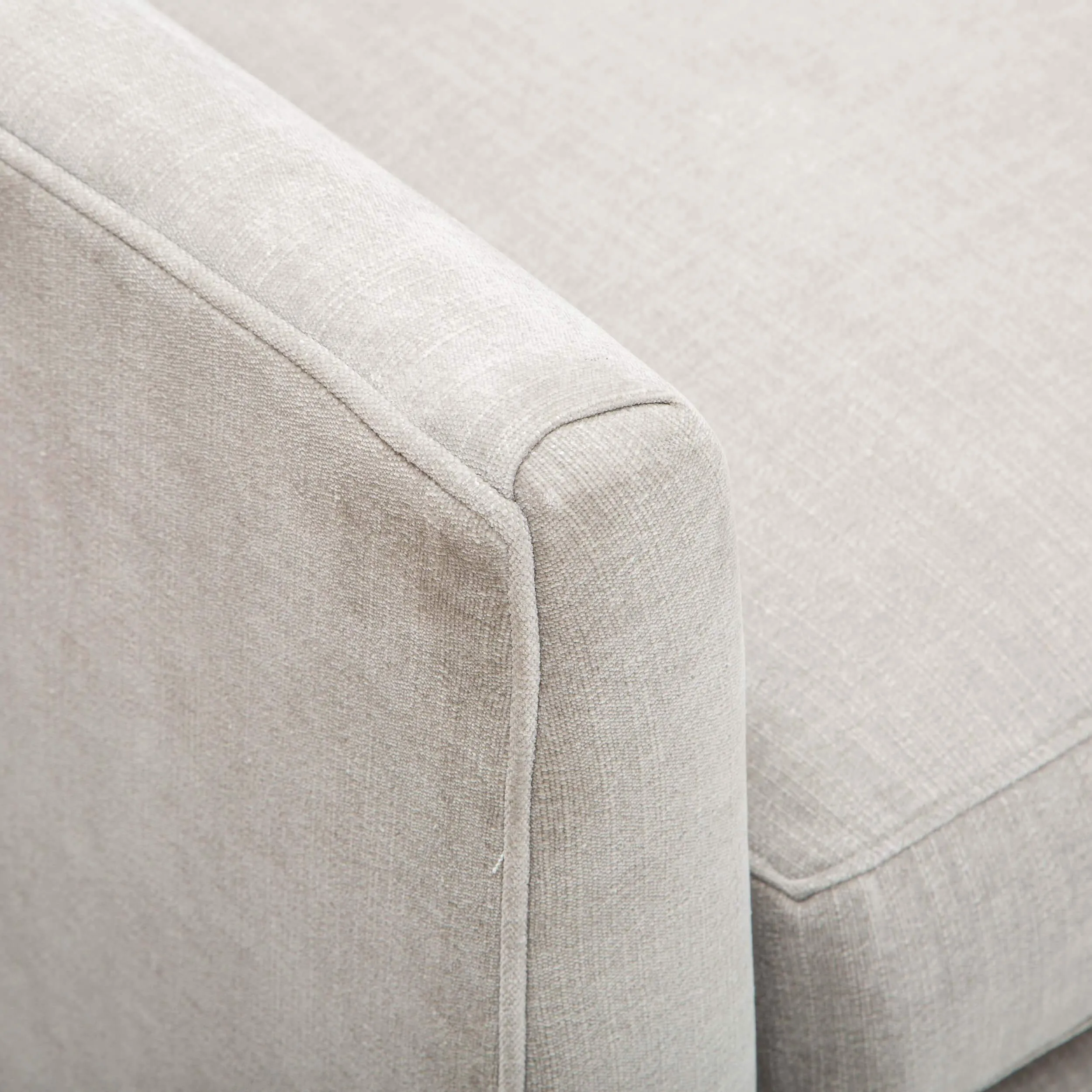 Nicolas Sectional, Vino Silver