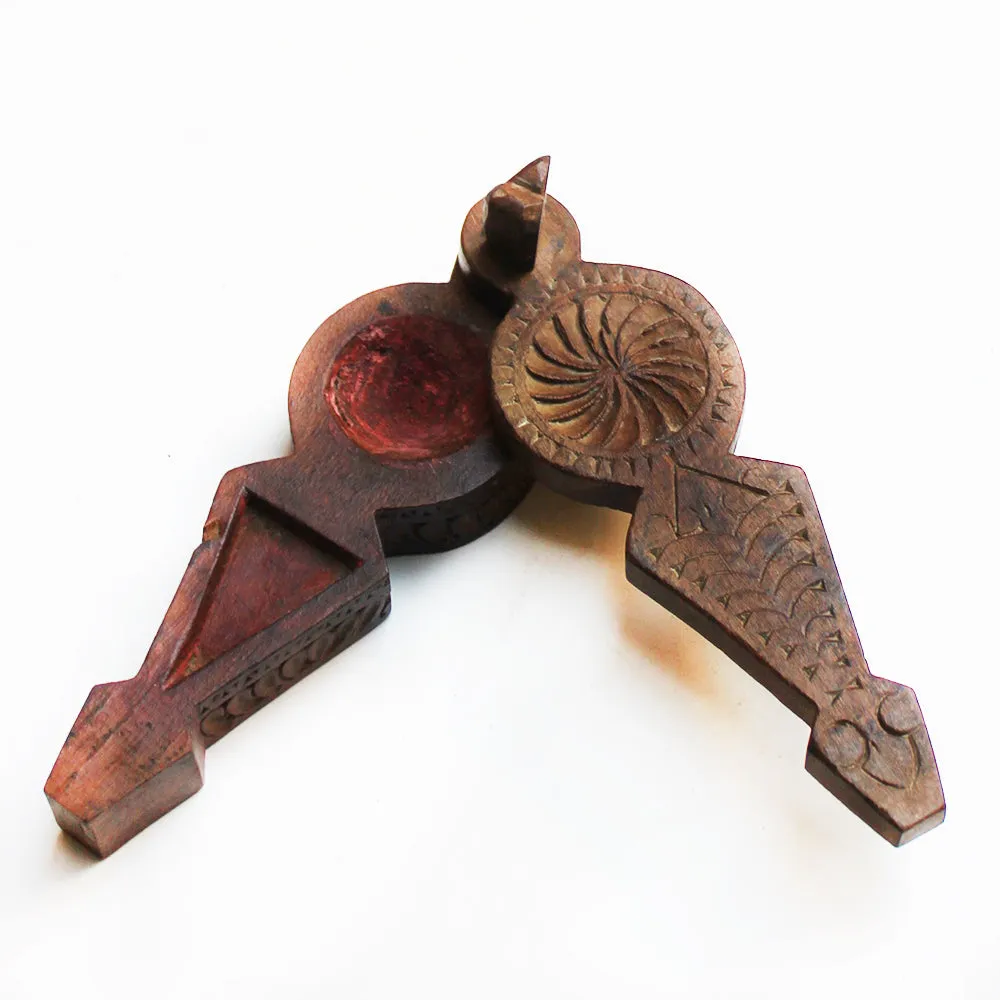 Peacock Shaped Wooden Tikka | Vermillion Box With Floral Engraving. L 21  x W 7  x H 7 cm
