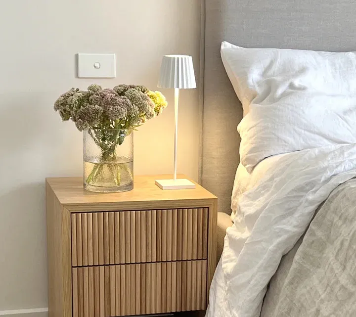 Plisse Luxurious Cordless Table Lamp