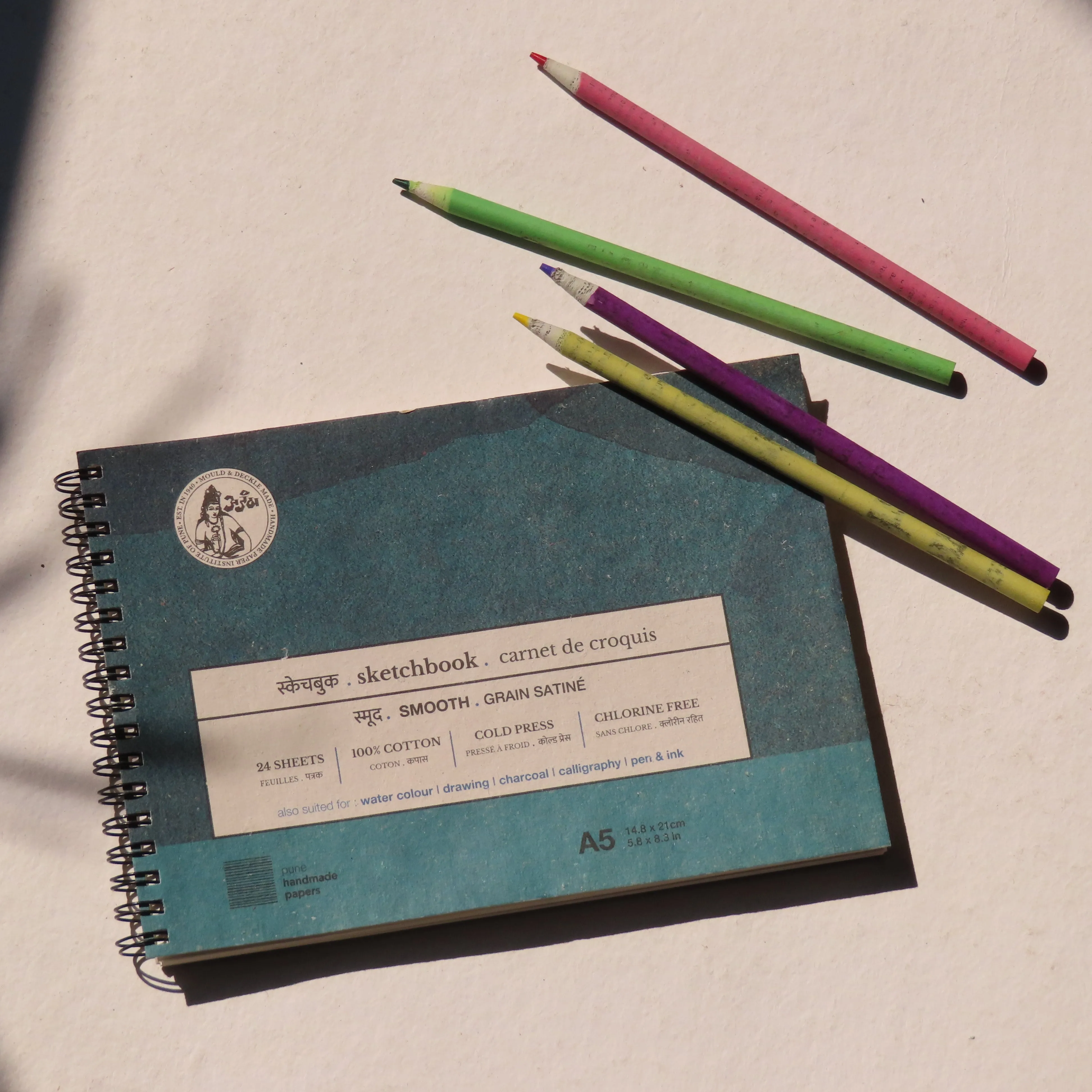 RECYCLED ECO-FRIENDLY COLOURED PENCILS