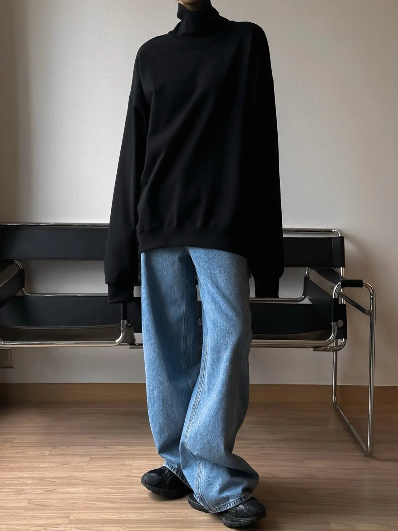 RELAXED FIT DENIM JEANS WITH SIDE LOOP