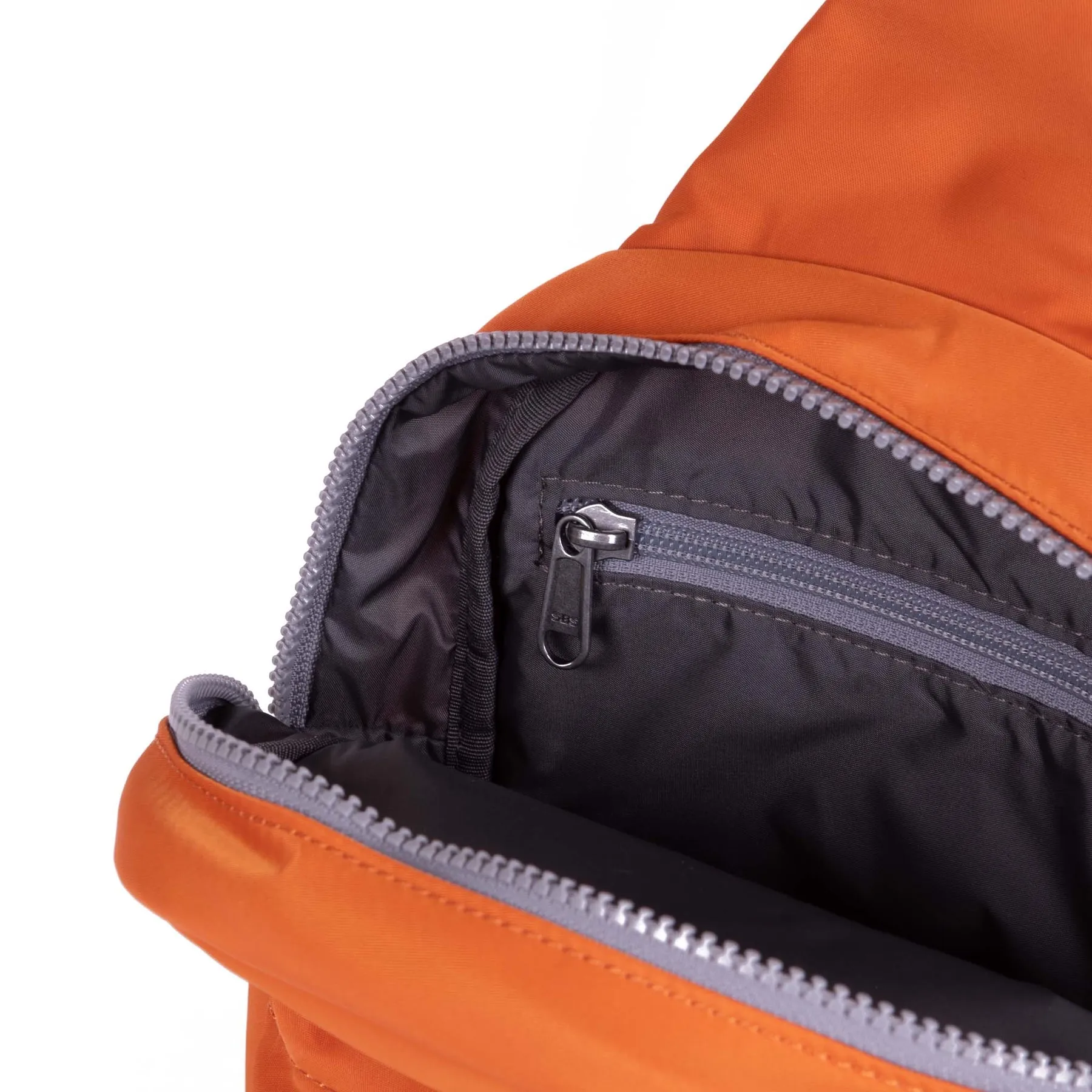 ROKA Willesden B Large Recycled Nylon Bag - Burnt Orange