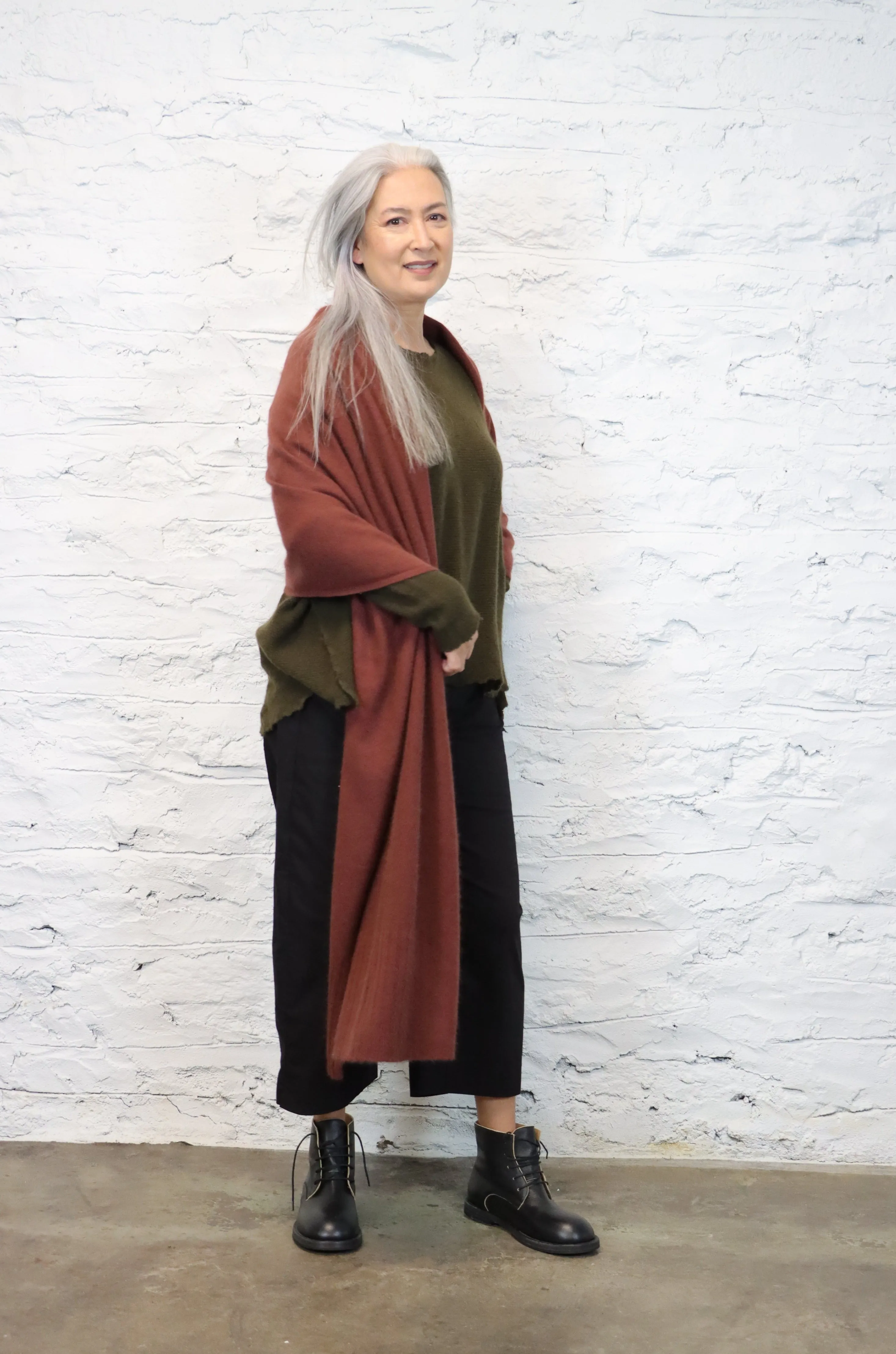 Rundholz 133 77 14  Knitted Scarf (2 Colors)