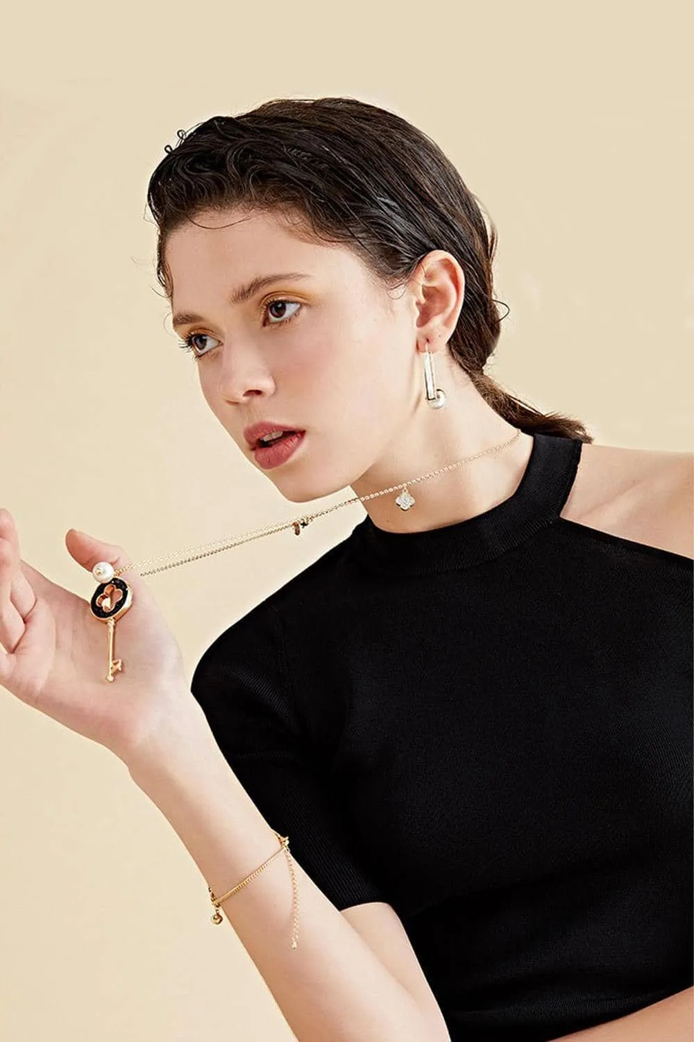 Simple Pearl U Shape Drop Earrings