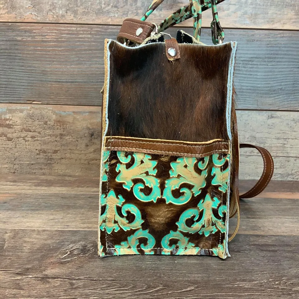 Small Town Tote #17171