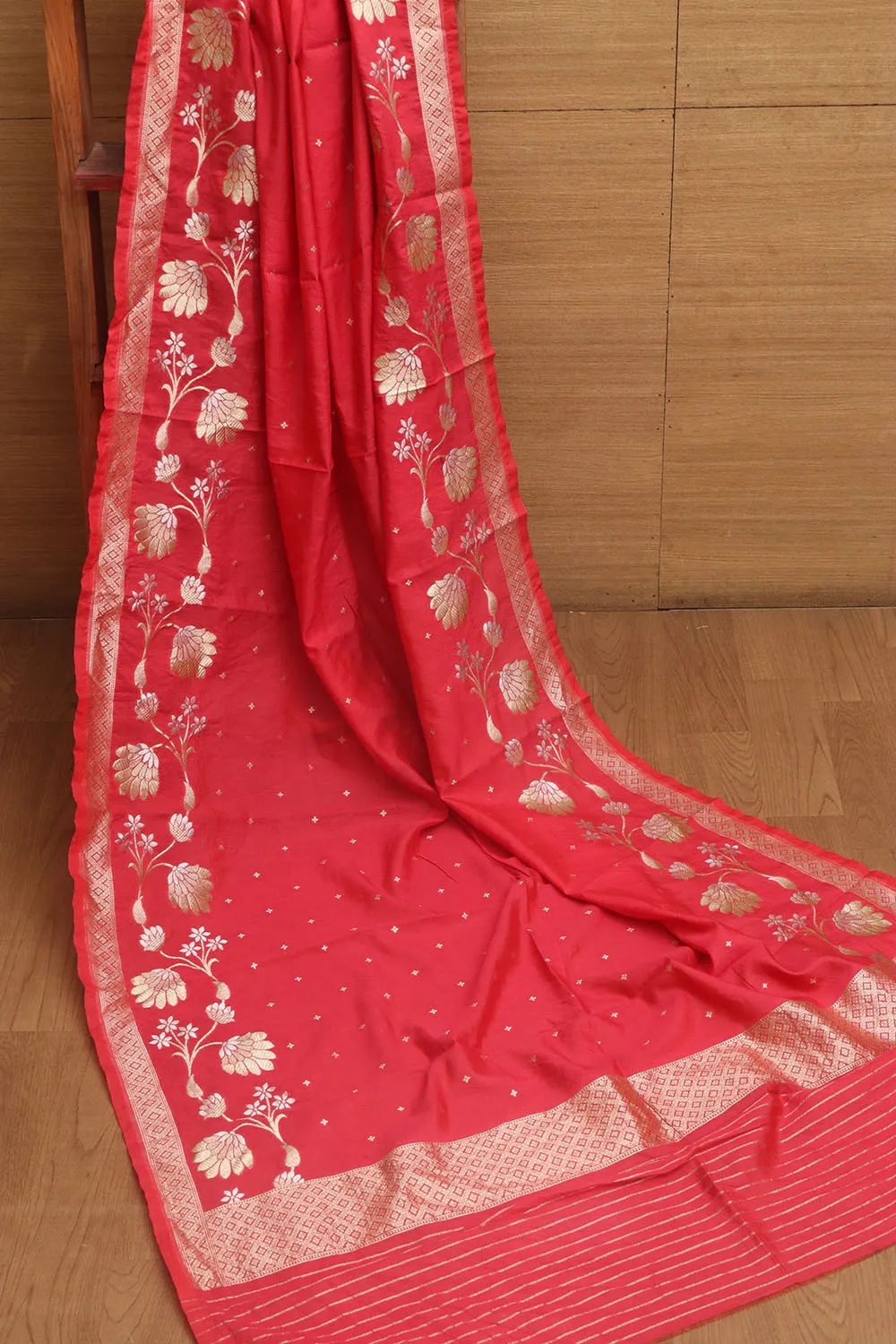 Stunning Pink Banarasi Silk Dupatta - Elegant and Luxurious