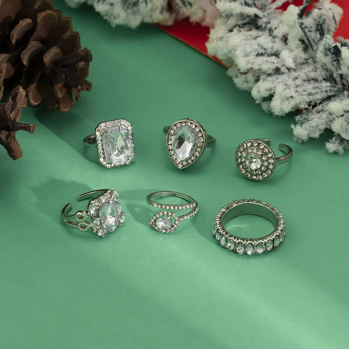 Stylish European and American Jewelry Set with Star Bracelets and Geometric Rings Made with Diamonds